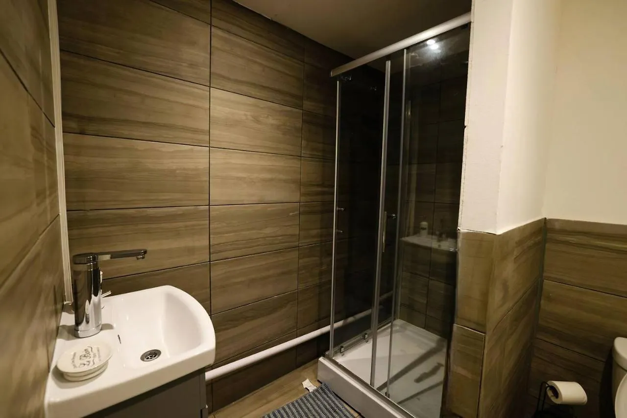 3 Bedroomflat-Free Parking-Wifi-Parking-8People ロンドン アパート
