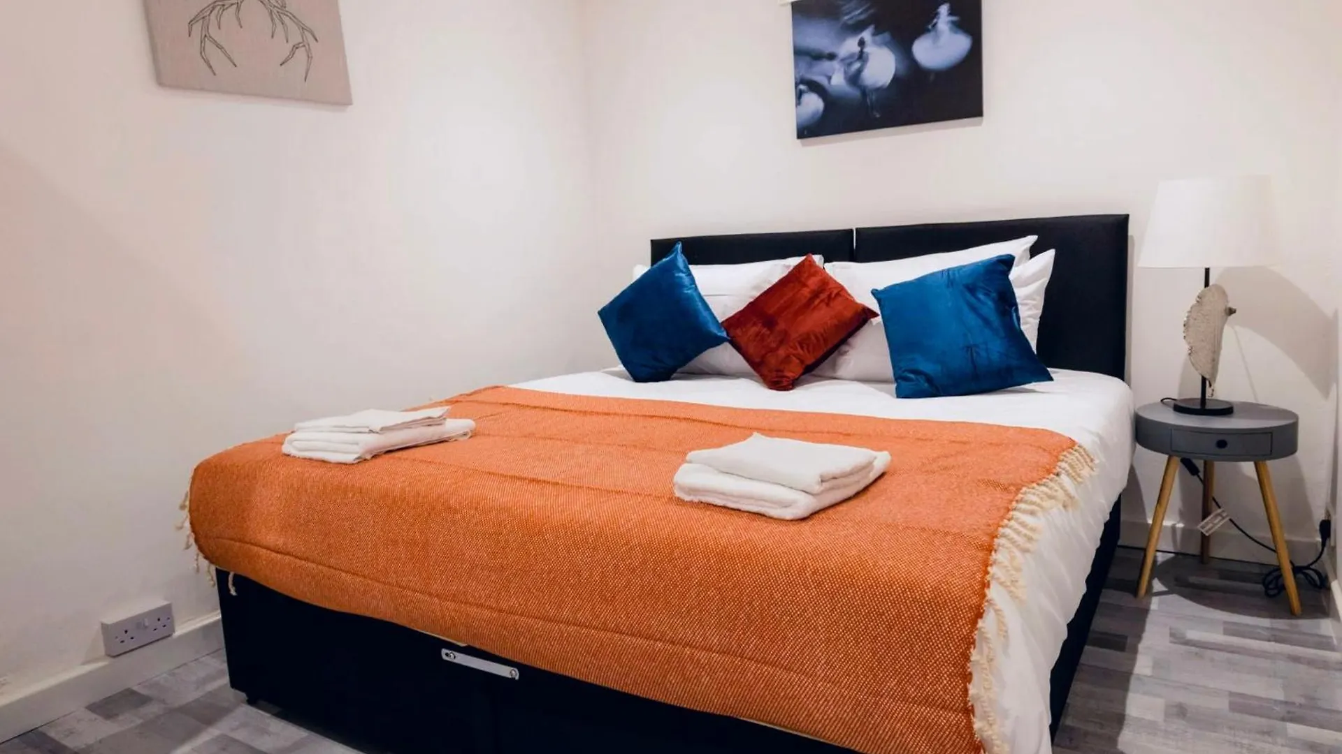 아파트 3 Bedroomflat-Free Parking-Wifi-Parking-8People 런던